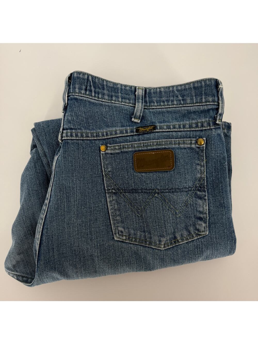 Wrangler George Strait Cowboy Cut Jeans Mens 38X32 Action Fit Denim 32MGSDS